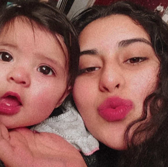 Meet your Posher, Emily - Picture 1 of 1